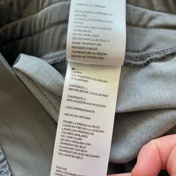 FIGS High Waisted Zamora
Tech Jogger Scrub
Pants Graphite Size XXL/P or 2XL P - Picture 12 of 16